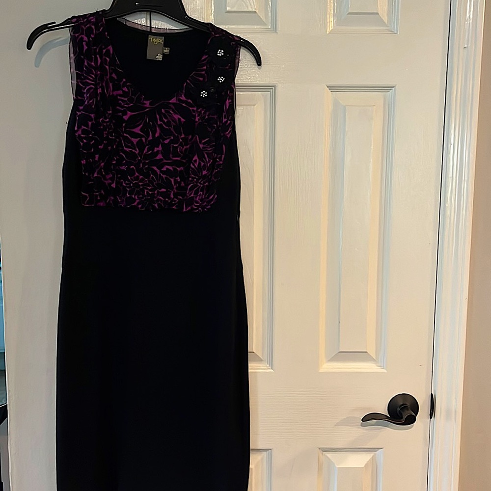 Knee length Taylor dress